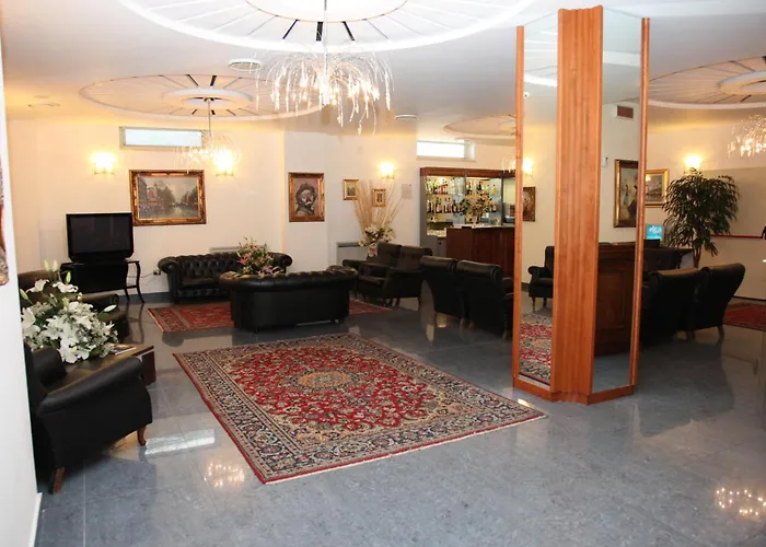 Royal Hotel