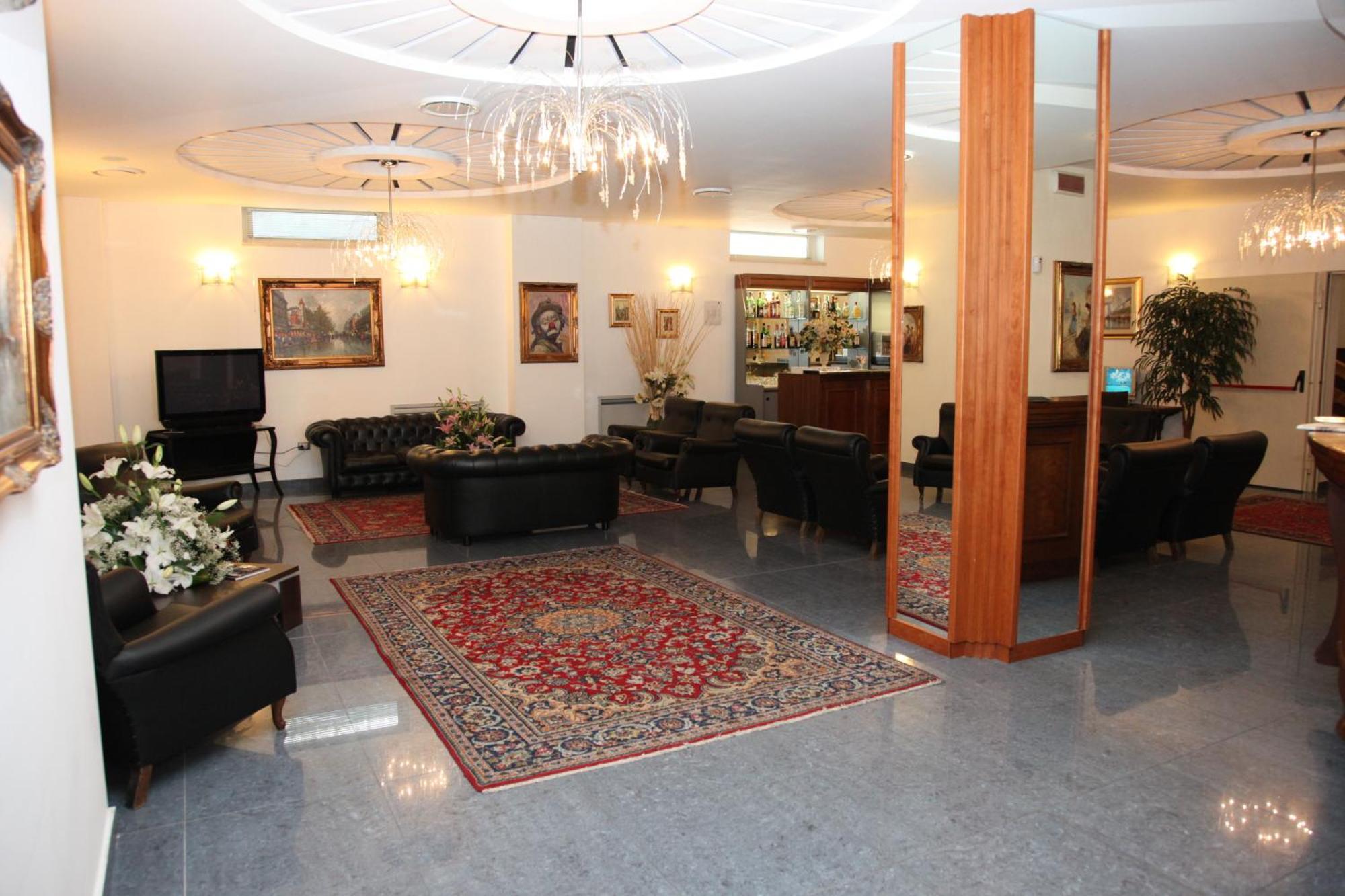Hotel Royal 4*