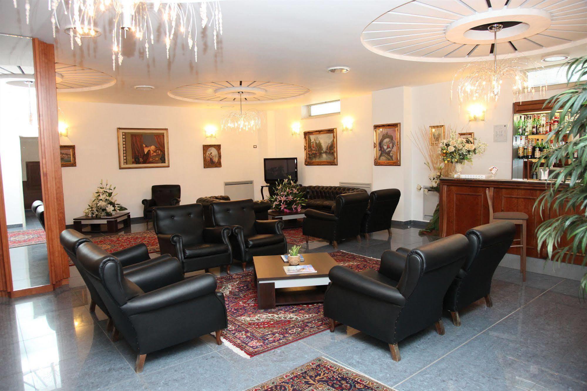 Hotel Royal 4*